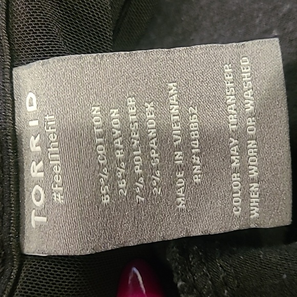 Torrid Distressed Black Denim Bombshell Skinny Jeans Size 22R - Picture 7 of 7